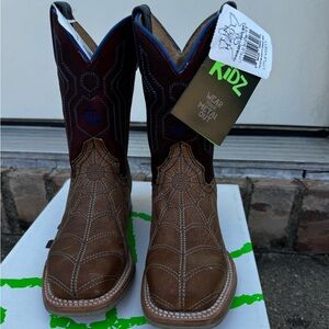 Tin Haul boys size 11 boots spider hero